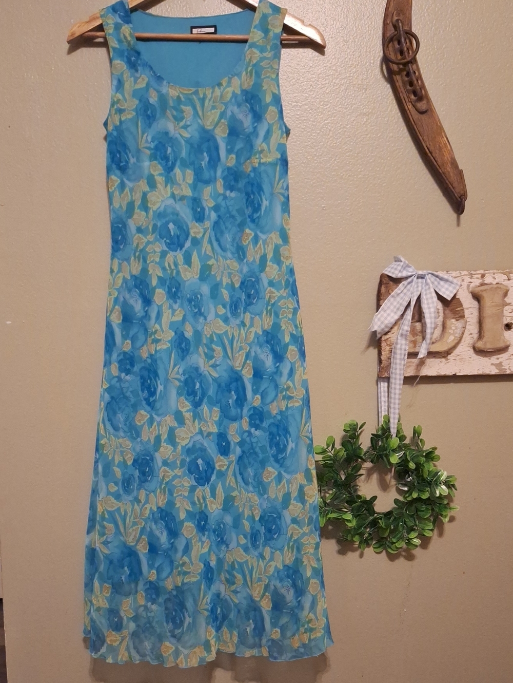 Believe Blue Floral Sleeveless Midi Dress Size 6